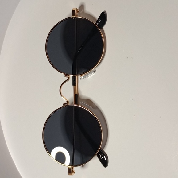 BLACK CIRCLE SUNGLASSES - Picture 3 of 5